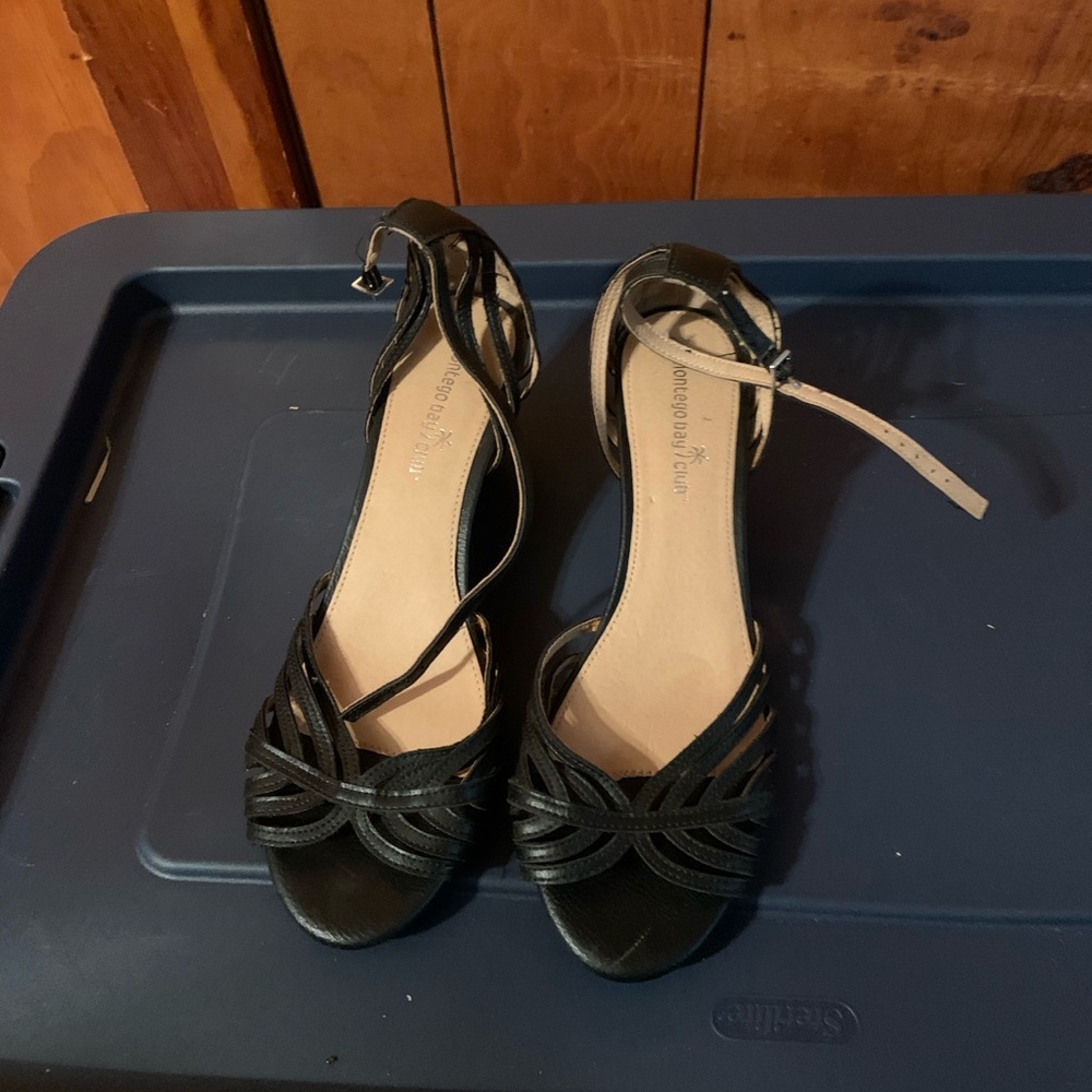 Lower back sandals